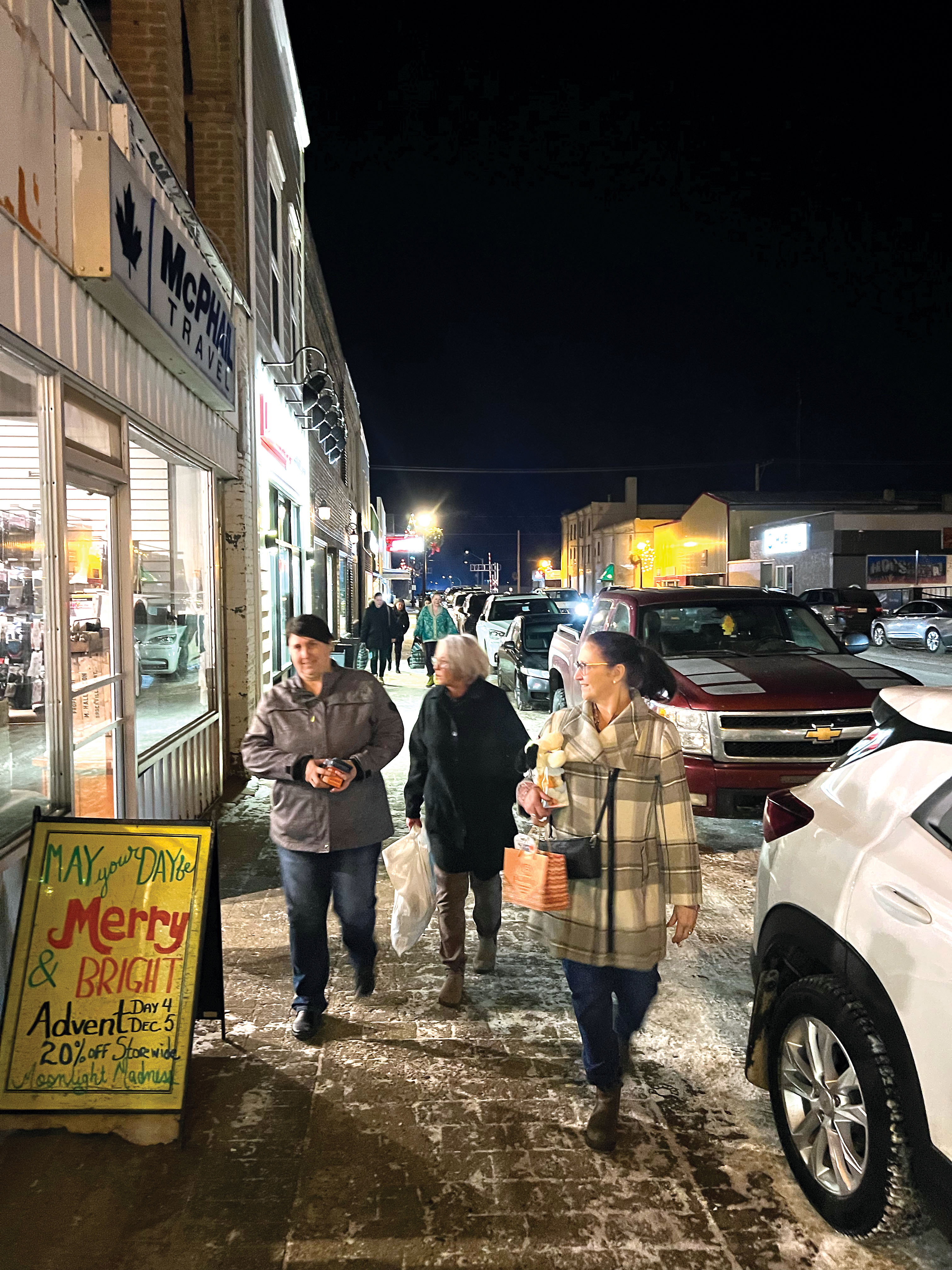 People out shopping on Main Street Moosomin during Moonlight Madness last year.